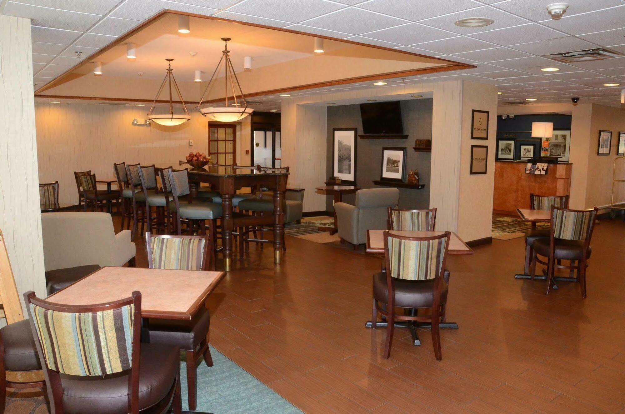 Hampton Inn Abingdon Luaran gambar